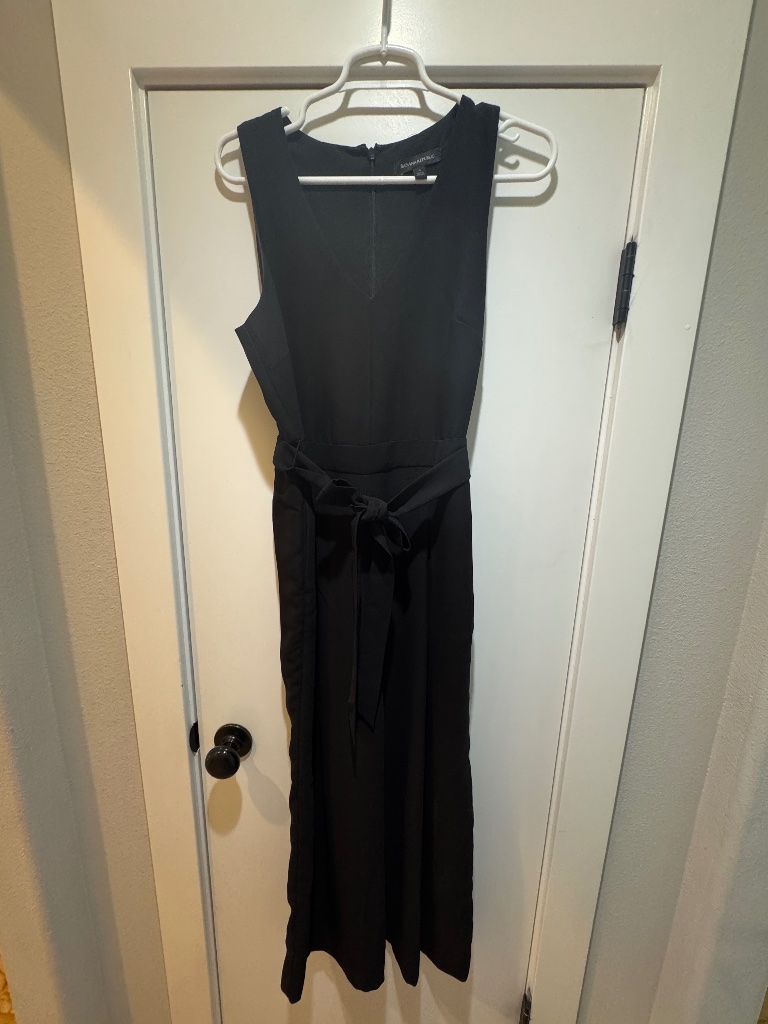 Banana Republic Black Sleeveless Jumpsuit - Size 4